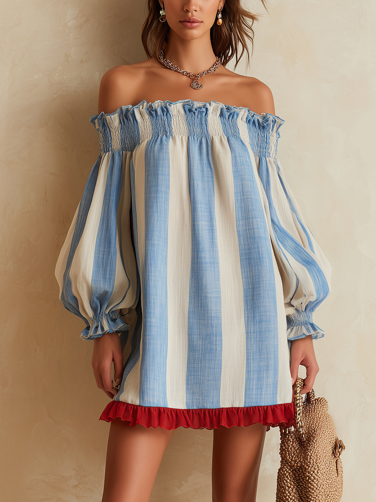 Ondine | Mini Vestido Rayado Azul y Blanco con Hombros Descubiertos y Dobladillo Contrastado
