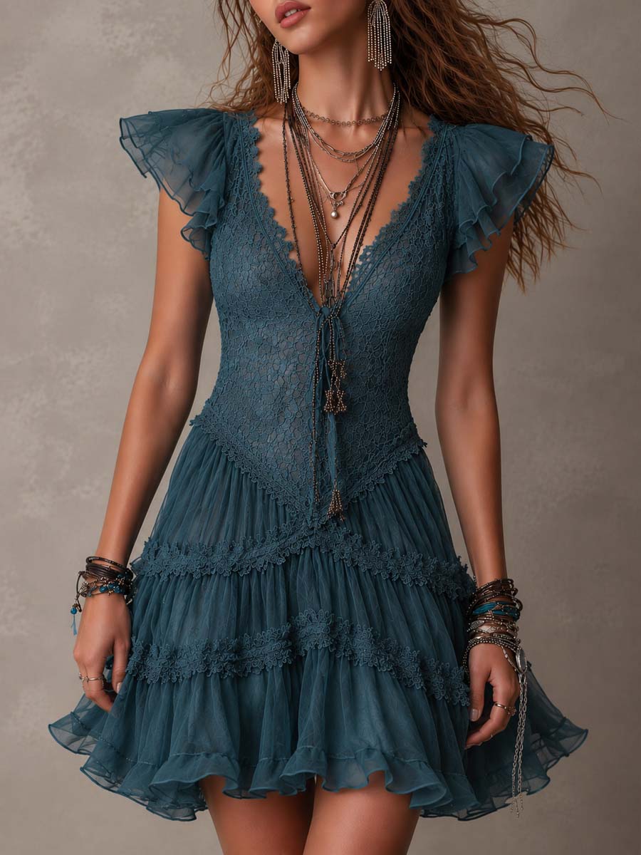 Delphine | Mini Vestido con Volantes de Encaje y Muselina Azul Retro