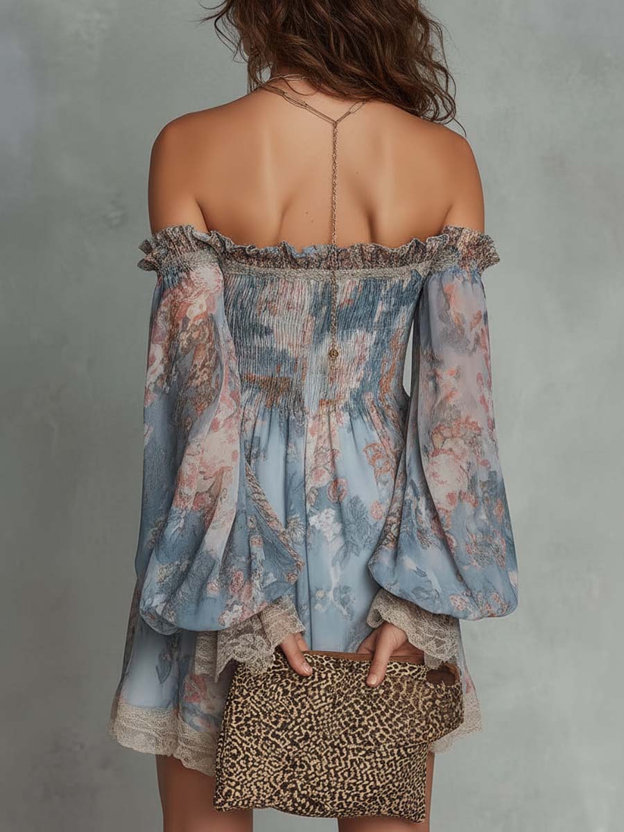 Romane | Vestido Mini de Muselina Fruncido con Hombros Descubiertos y Flores Románticas
