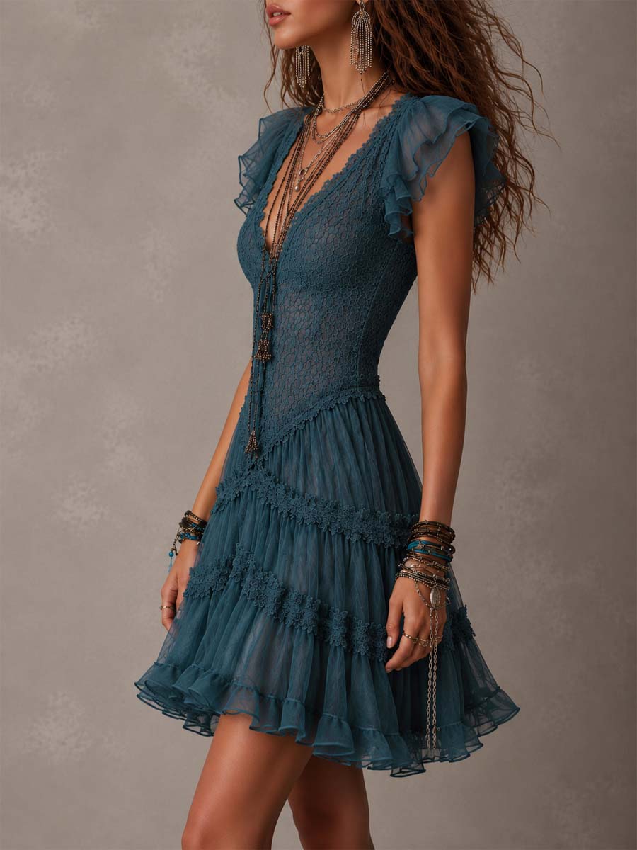 Delphine | Mini Vestido con Volantes de Encaje y Muselina Azul Retro