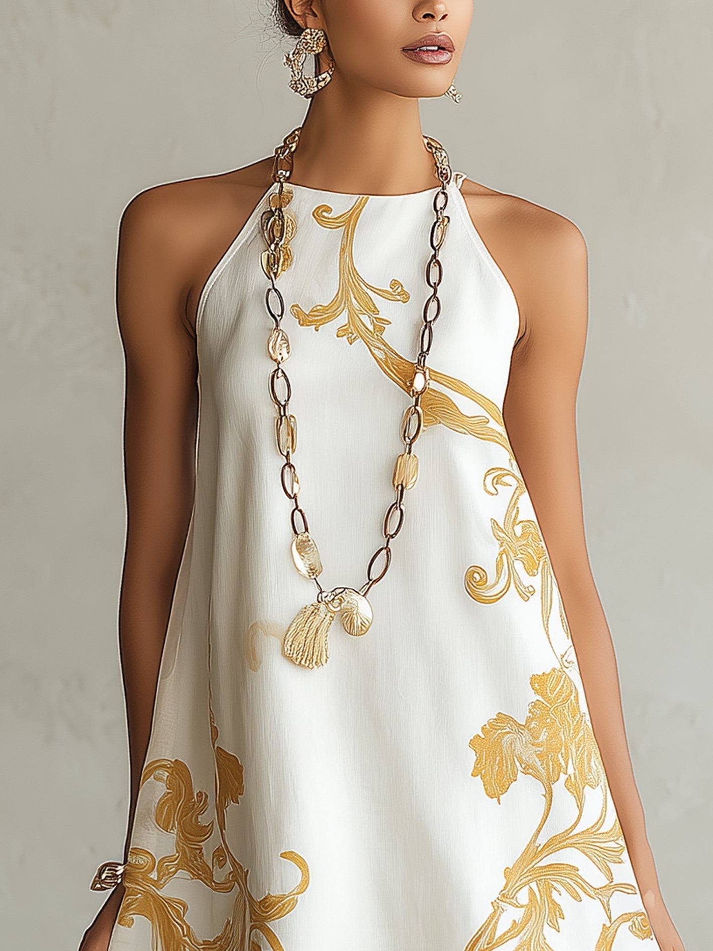 Héloïse | Vestido Mini de Encaje Blanco con Motivos Dorados