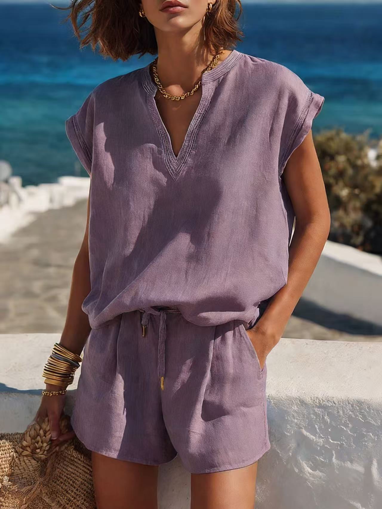 Completo Top e Pantaloni Corti in Stile Resort Casual