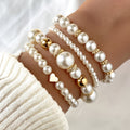Conjunto de pulseras elegantes en forma de corazón con perlas