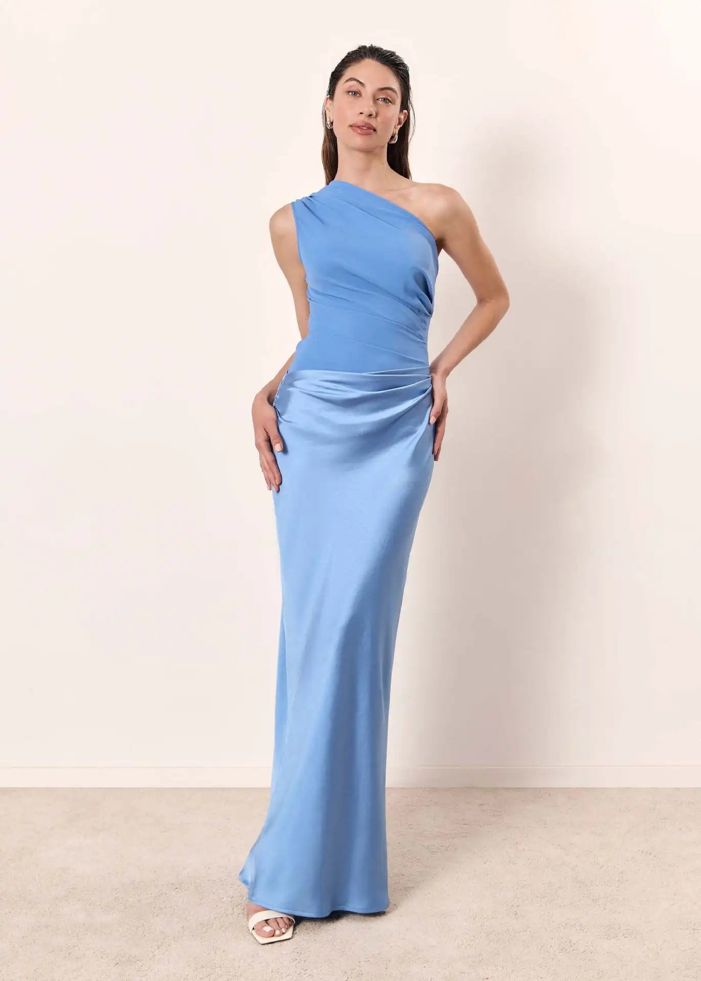Luna™ | Abito Maxi in Satin con Spacco