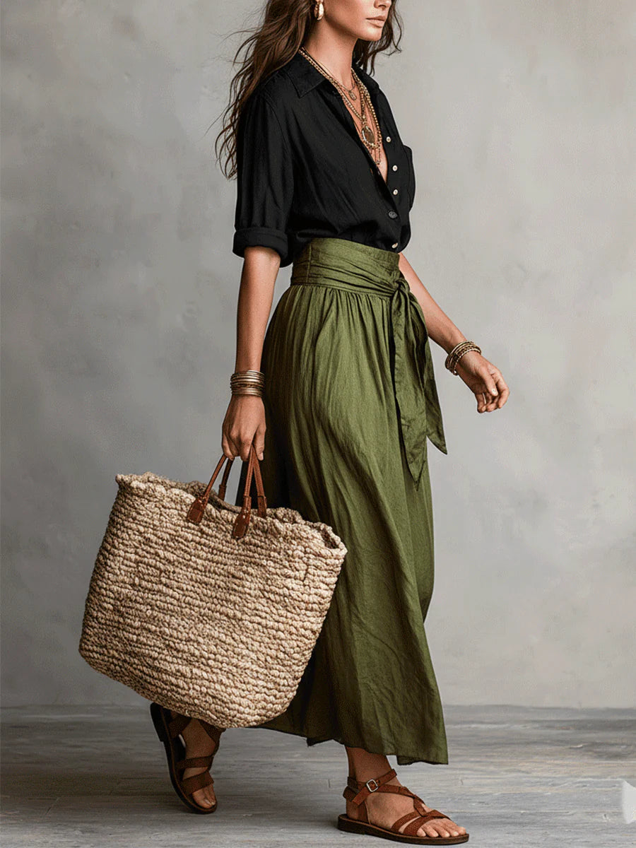 Vera™ | Set di due pezzi: t-shirt nera e gonna midi verde oliva