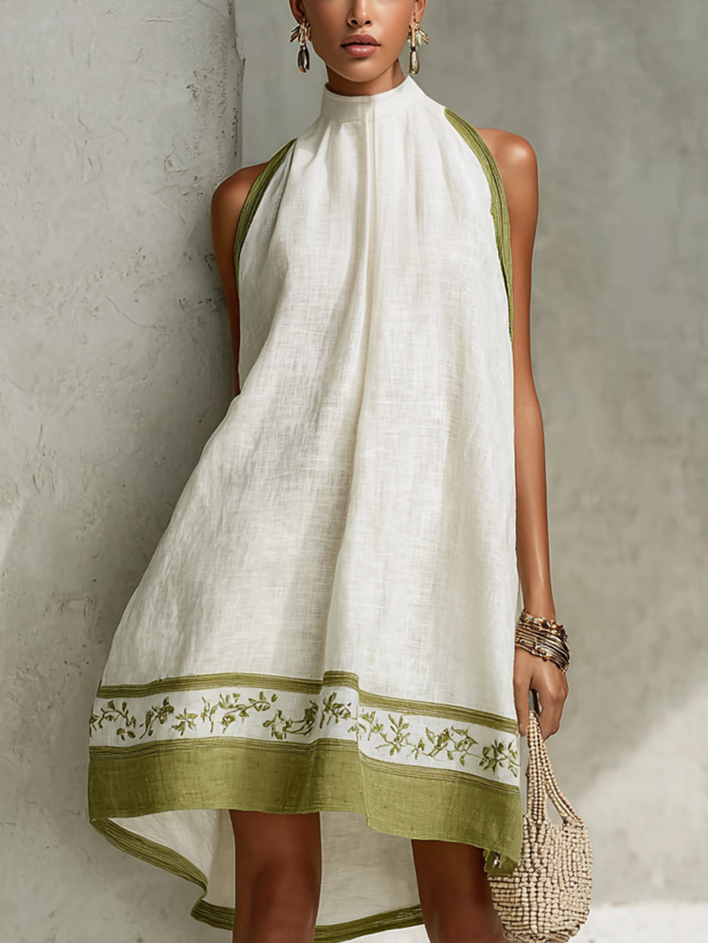 Agathe | Vestido Mini Corte A Sin Mangas Blanco y Verde Oliva con Flores