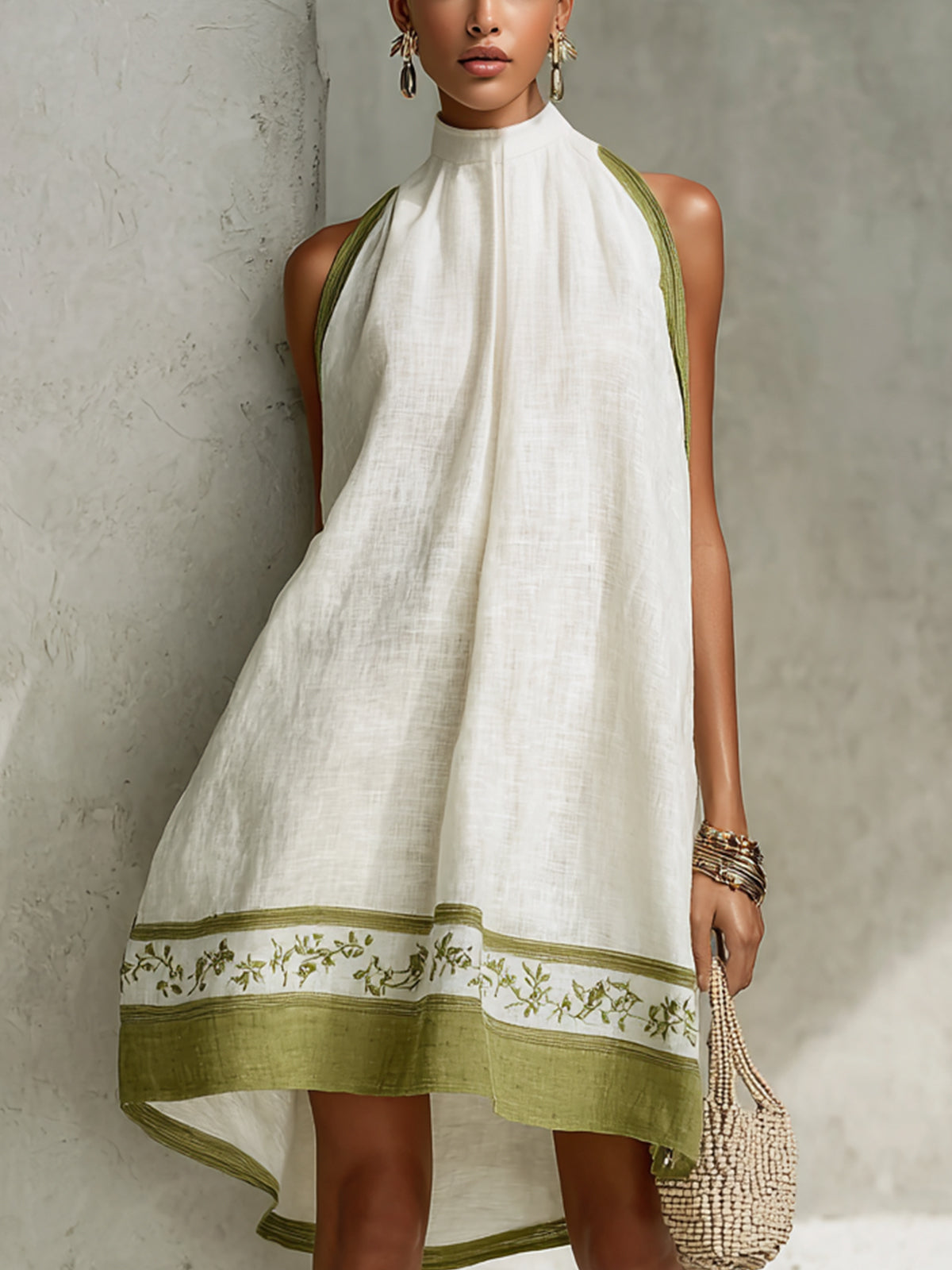 Agathe | Vestido Mini Corte A Sin Mangas Blanco y Verde Oliva con Flores