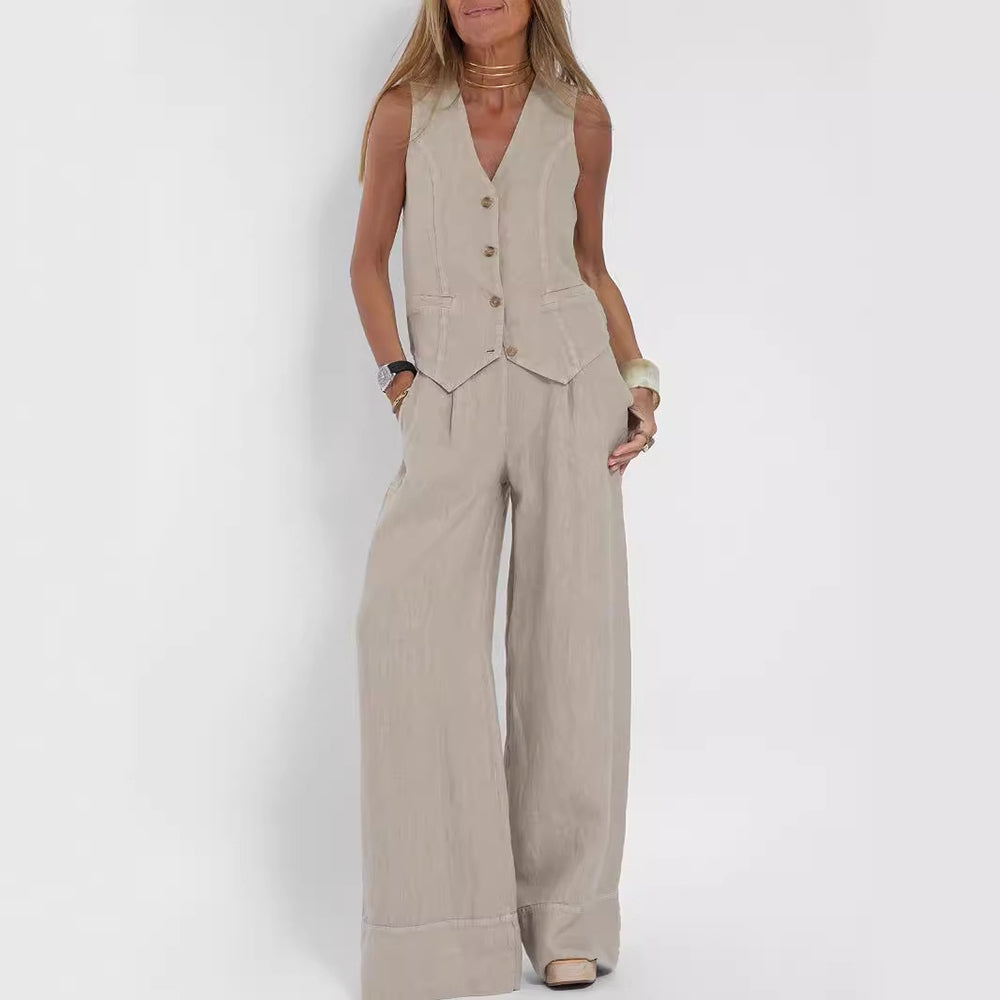 Top estivo senza maniche e pantaloni dritti larghi