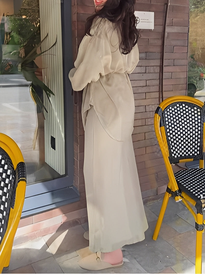 Radomira – completo con blusa annodata